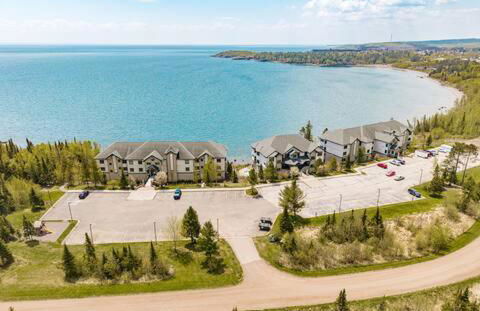 Amazing Lake View 2 Queen Bed Studio & Heated Pools - Foto 19