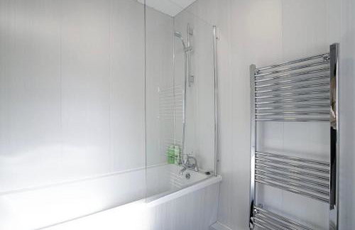 Comfortable 2BR Home 10 Min to Durham Cathedral - Foto 16