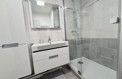 Bright living room in Levallois-Perret - Foto 7