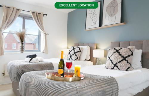 Grange House with Free Parking, Garden, Superfast Wifi and Smart TVs with Netflix by Yoko Property - Photo 1