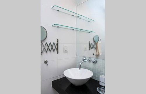 Copacabana Beach Amazing Lux 2 Bedroom Apartment - Photo 20