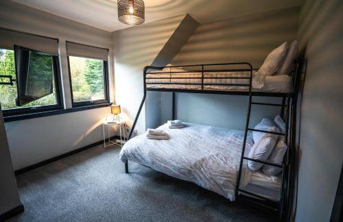 FAMILY FRIENDLY, HOT TUB, Fire Pit, Spacious & Modern - Foto 51