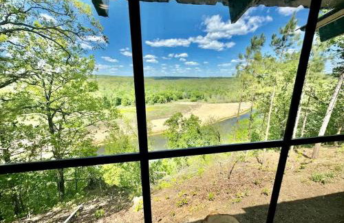 Tranquil Riverfront Cabin Retreat with Wildlife, Trails & Open Skies in Tahlequah, Oklahoma - Foto 57