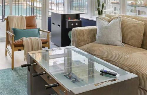 New listing~10 min to beach~Back yard fun~Pool - Foto 35