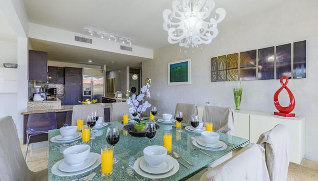 4BR 3BA w Pool Sleeps 10 200m From Eagle Beach - Foto 4, Habitación