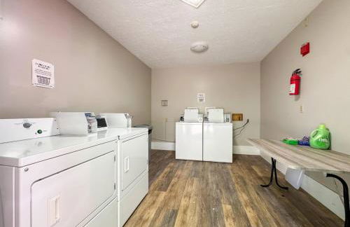 NEW - Mins to Manchester - Concord - Riverfront - Foto 3