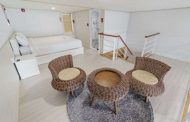 Yeosu Sunset Hostel and Pension - Foto 8