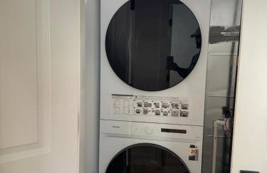 Cozy 3BR Retreat with Rooftop Near EWR & NYC Access - Photo 23