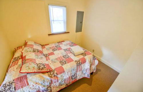 Secluded Cabin Close to the Shenandoah River in Shenandoah, Virginia - Photo 5