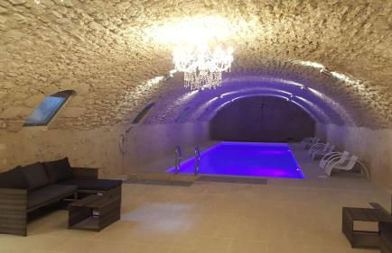 Gîte de la Mignonerie du Château de Jallanges pour 19 personnes avec 4 ou 7 chambres - Foto 25