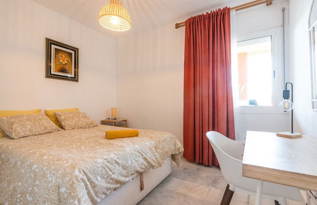 Modern Marbella Getaway - Photo 2