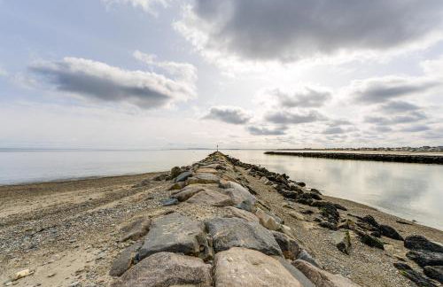 Marshfield Home with 4 Decks and Private Beach Access! - Foto 36