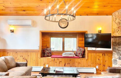 ADK Cabin with Hot Tub, Near Whiteface, Lake Placid, Fire Pit, Game Rm - Foto 33