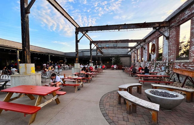 Oakley Square 3br Charmer - Total Walkability 3 Bedroom Home by RedAwning - Foto 29