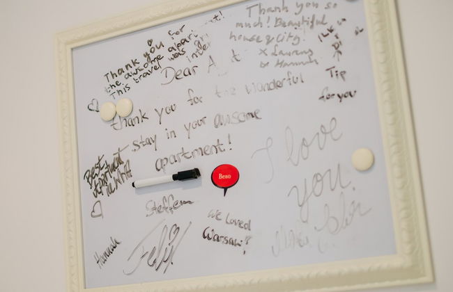 Modern Apartment Across the Ponds - Foto 29