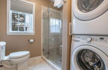 The Manor-Stunning Modern Farmhouse with Hot Tub - Foto 28