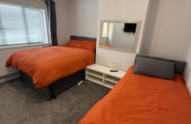 2Bed Contractor & Family Stay Kingswinford DY6 - Foto 5