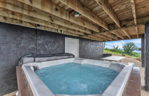 Pop & Granny's cabin with a fire pit hot tub & indoor pool - Foto 42