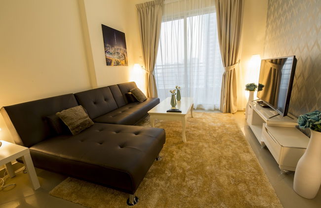 Deluxe Apartment with Lake View - Photo 1