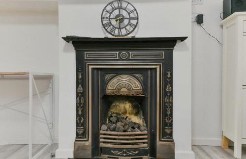 2-Bed House, Bromley, Free Parking, 30 min to Central London - Sleeps 6 - Foto 21