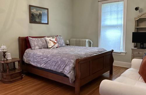 Historic Tudor with River Views & Fun Gaming Room - Foto 23