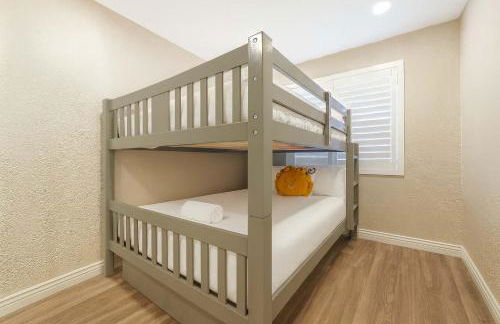 2 Homes in 1 Sleeps 18 10 Min to Zoo and Beach - Foto 23