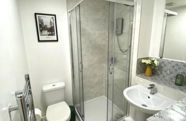 Redhill Town Centre Garden Flat - Foto 10