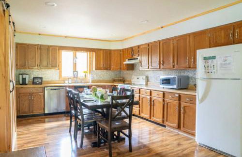 Cozy Cabin in Stratton Mountain & Mount Snow 10min - Photo 5