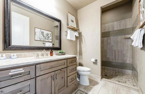 The All-Suite Century Oak House - Steps to Remi's Ridge & Hayes Hollow - Photo 13