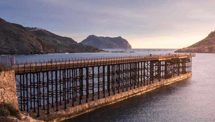 Tour pelo cais de El Hornillo