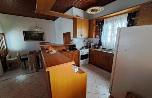 Ελαιώνας με θέα στο βουνό - Foto 9