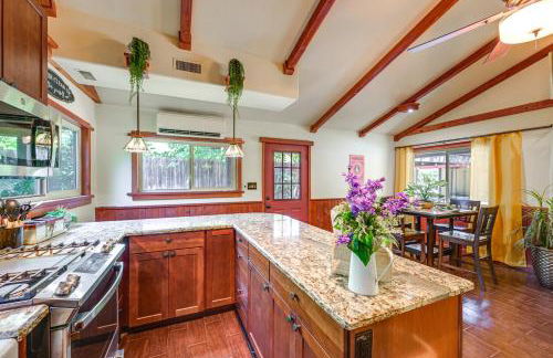 Idyllic Home in Kernville with Private Beach Access - Foto 13