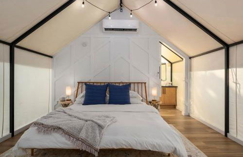 Treehouse Glamping at Pecan Haven W Hot Tub - Foto 10