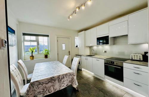 GerrardsCross - Stay4 - Parking - PetsOK - Wembley - Photo 53