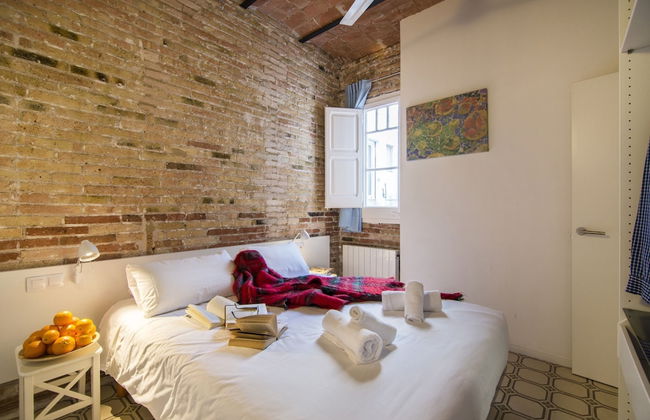 Happy People Gaudi Sant Pau - Foto 13