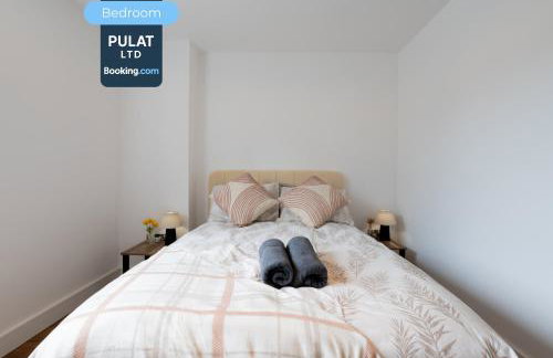 3BR Flat By Pulat Short Lets & Serviced Accommodation London With Pool Table, SmartTV & AC - Foto 4
