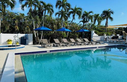 Olde Marco Inn - Photo 5