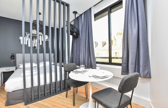 Chic Studio w/ Jacuzzi - 2P - Near Palais Garnier - Photo 5