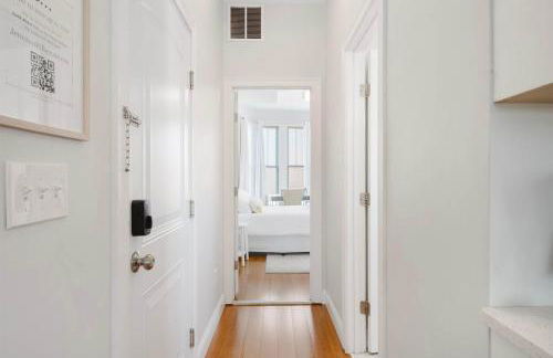 Jennifer's Chic Downtown City Views Private Deck - Foto 13