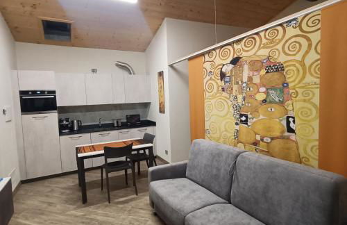 L' Abbraccio - Photo 16