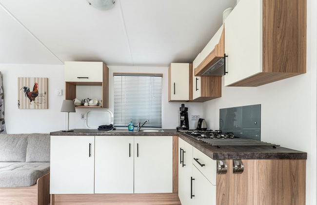 Relaxing Holiday Chalet by the Water in Grou - Foto 11