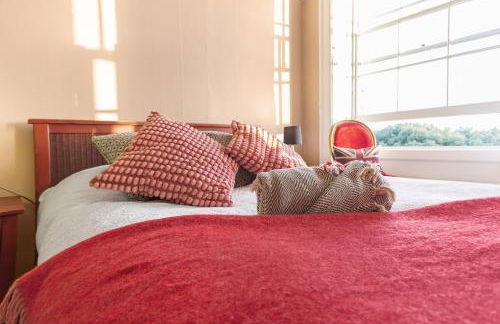 Spaceship 4 Luxury 4 BR by AltoLuxoExperience Short Lets & Serviced Accommodation With Free Wifi & Parking - Foto 8