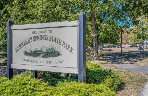 Broadway Cottage - Town, Hot Tub, Fire Pit, Grill, Wifi, Family Friendly, Pet Friendly - Foto 41