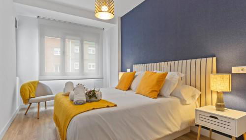 Van Gogh, confort y diseño en el centro de Gijón - Foto 1