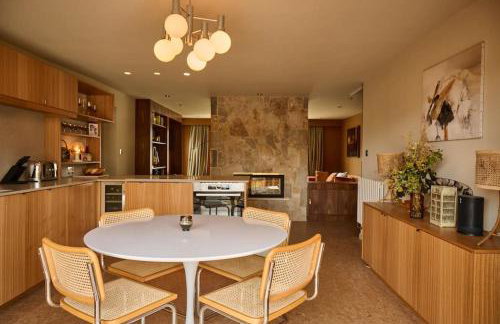 Cromer Luxury Palm Springs Bungalow with Pool Room - Photo 18