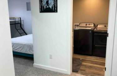 Photo Op with Sasquatch 2 min to walk Silver Mtn - Foto 25