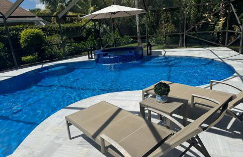 Three-Bedroom House - Best area-Heated Pool-Spa and Sauna Close to Beaches - Foto 3