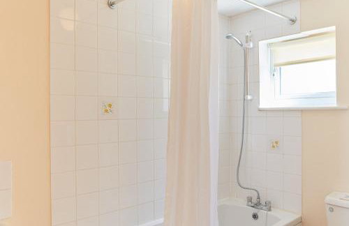 Finest Retreats - Meadow View - Photo 11