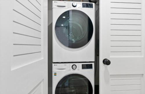 5-Bedroom Home with 2 Kitchens & Rooftop Deck, U Street and Shaw - Foto 9