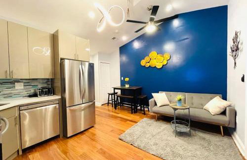 Downtown City Hall near Kimmel Center 2BD Suite - Photo 3